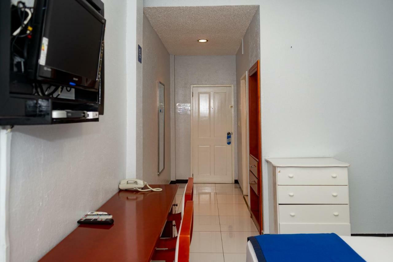Status Hotel Georgetown Kültér fotó