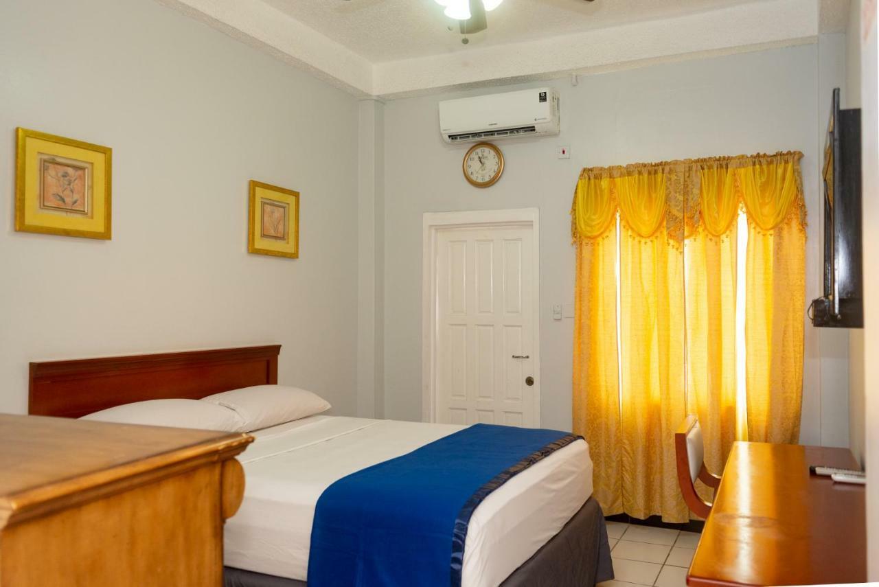Status Hotel Georgetown Kültér fotó